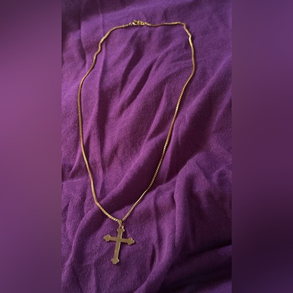 Gold Cross Pendant Necklace - Picture 4 of 7